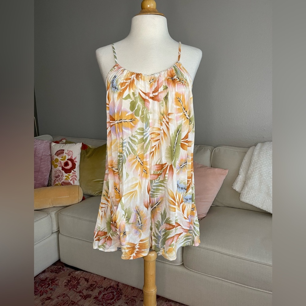 MOVING SALE: Women’s Billabong Romper size Medium